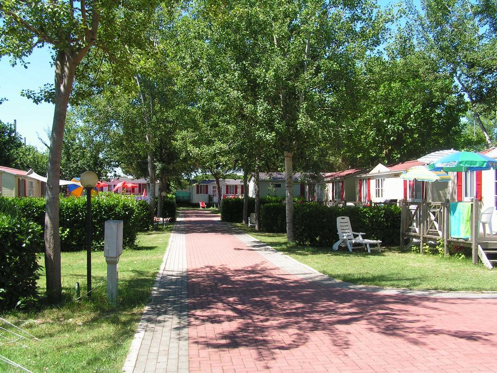 Camping Villaggio Italgest SantʼArcangelo المظهر الخارجي الصورة